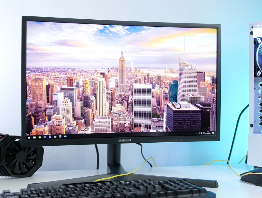 Samsung C24RG52FQR: Análisis del monitor 144Hz 1080p 7 Samsung C24RG52FQR